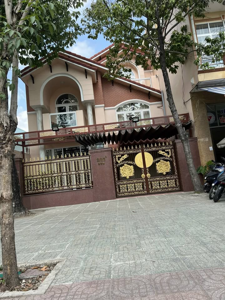 Nhà kiểu Pháp Phường 8 Mỹ Tho 194m² giá 16 tỷ - Vị trí trung tâm thuận lợi cho kinh doanh