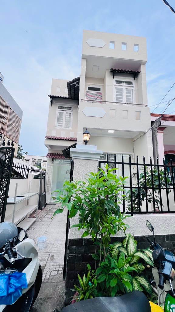 Nhà riêng Hẻm 2295 Phú Thuận Quận 7 70m² giá 5.45 tỷ - Sổ hồng riêng, thương lượng dễ dàng!