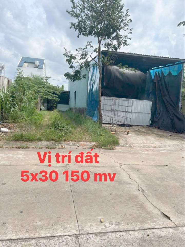 Đất thổ cư Bến Cát 150m² giá 2 tỷ - Sổ hồng chính chủ, vị trí đẹp!