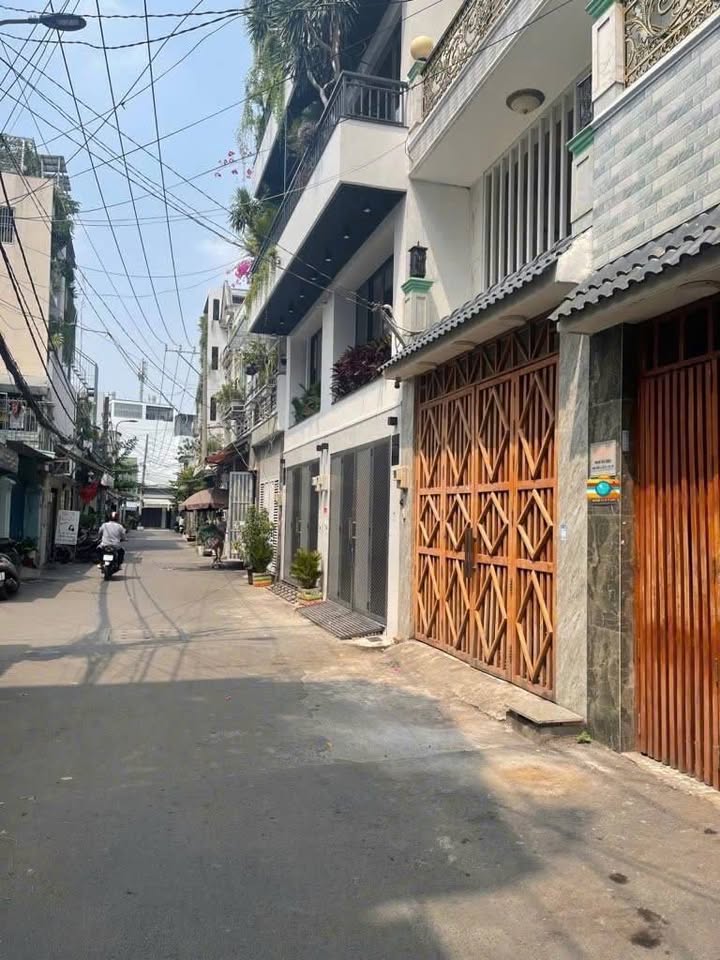 Nhà ở 4 tầng Phạm Văn Chiêu, Gò Vấp 46m² giá 5.5 tỷ - Hẻm xe hơi thoáng rộng!