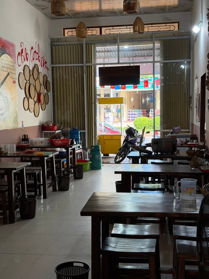 Nhà mặt tiền Cách Mạng Tháng 8, Pleiku - Giá 5 triệu/tháng - Thích hợp mọi ngành nghề