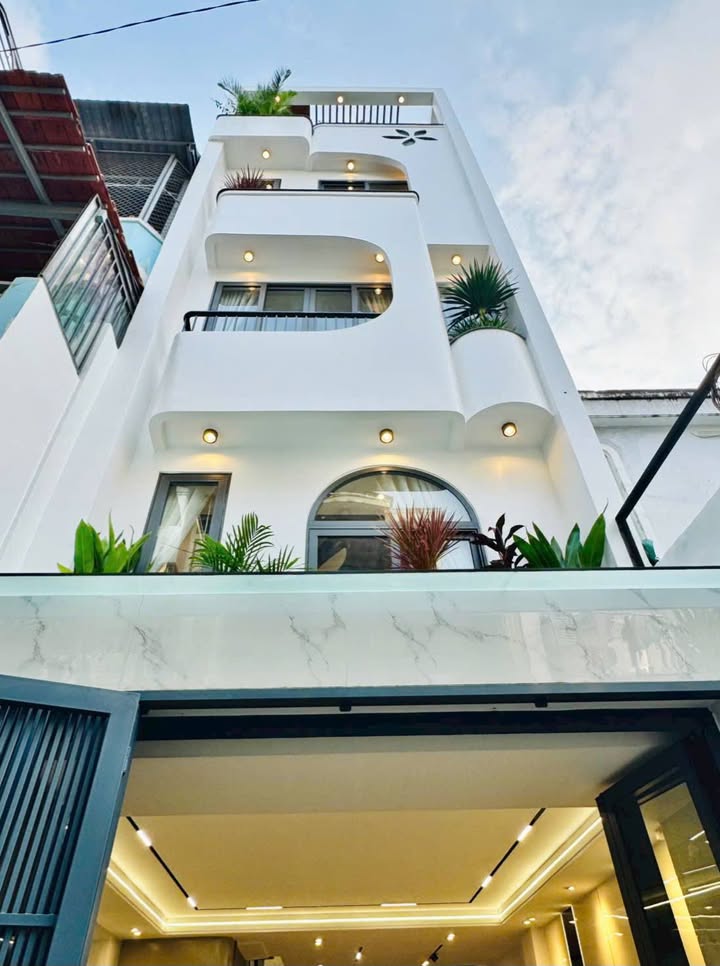 Nhà phố Gò Vấp 47m² giá 8.7 tỷ - Thiết kế hiện đại, tiện nghi đầy đủ!