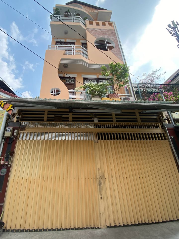 Nhà phố Huỳnh Tấn Phát Q7 110m² giá 12.5 tỷ - Ô tô vào tận nhà!