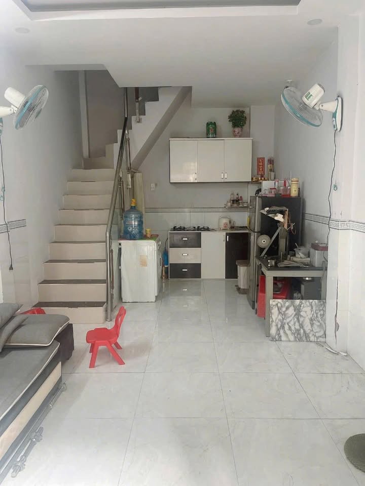 Nhà hẻm Thành Thái, Q10 - 21.7m² giá 3.99 tỷ - Thương lượng ngay!