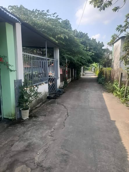 Nhà vườn Ấp Bà Ký, xã Long Phước, 294m² giá 4.1 tỷ - Khu dân cư đông đúc!