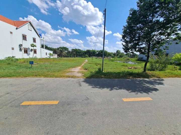 Đất nền mặt tiền đường Mỹ Yên - Thanh Phú, 5714m² chỉ 5.5 tỷ - Cơ hội đầu tư tuyệt vời!