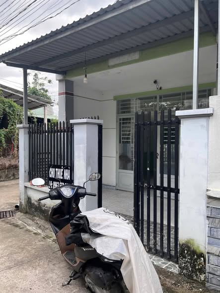 Nhà cho thuê Thủ Dầu Một 2PN giá 3 triệu - Khu vực an ninh, gần ngã 3 Sở Gà!