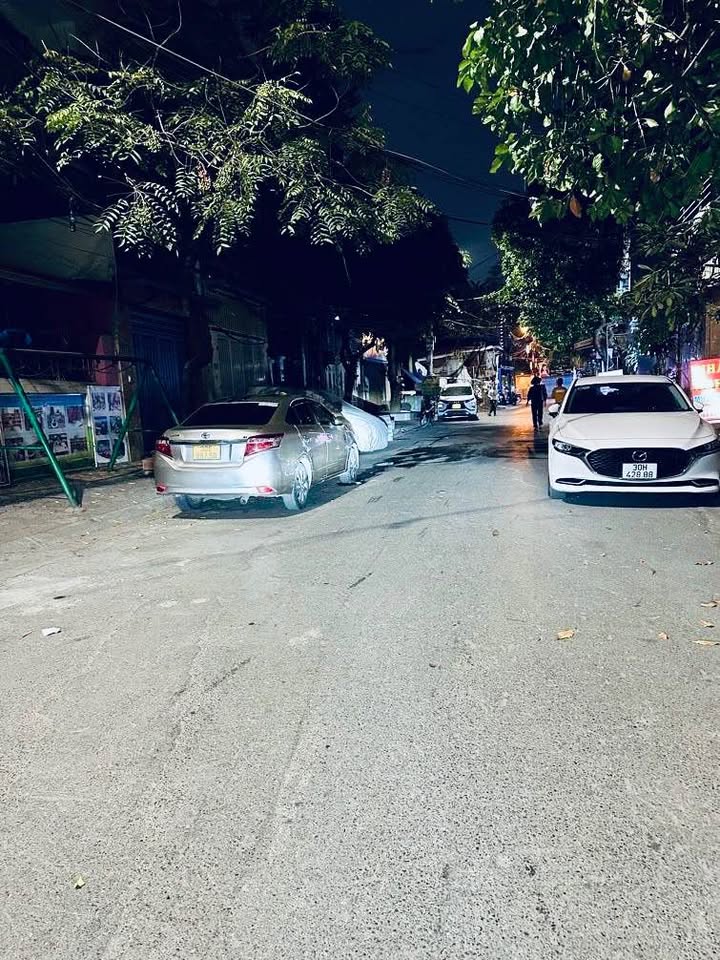 Nhà riêng Nguyễn Văn Huyên, Cầu Giấy 32m² giá 5 tỷ - Chính chủ tâm huyết, vị trí đẹp!