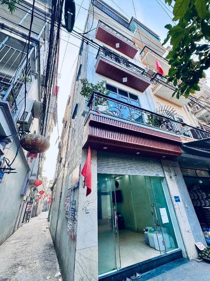 Nhà phố Dương Khuê, Cầu Giấy 35.5m² giá 7.35 tỷ - Vị trí đẹp hiếm có!