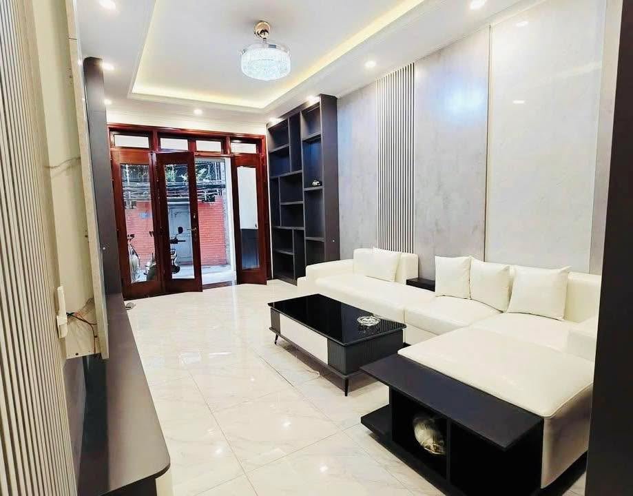 Nhà riêng Hoàng Hoa Thám, Ba Đình 29m² giá 6 tỷ - Thiết kế hiện đại, full đồ!