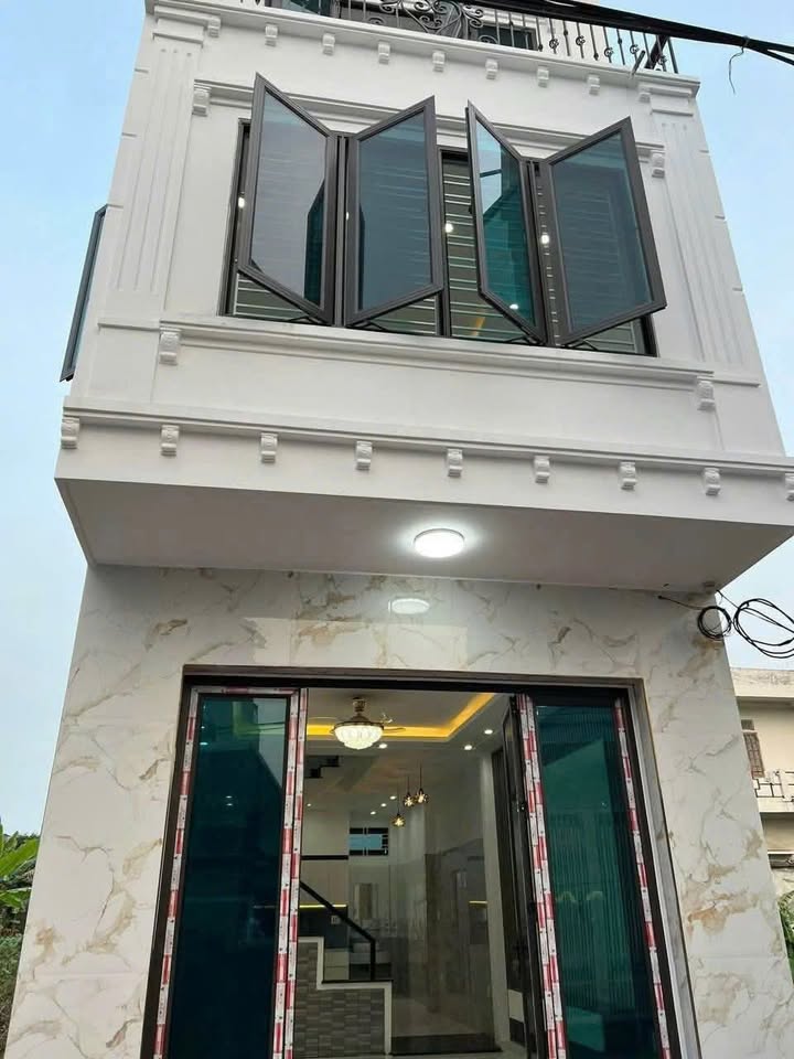 Nhà cho thuê 3 tầng Hùng Vương 60m² giá 7 triệu - Không gian yên tĩnh, tiện nghi đầy đủ!