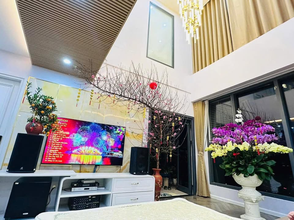 Căn hộ Penhouse Duplex Eco Green 208m² giá 13 tỷ - Sẵn sàng vào ở!