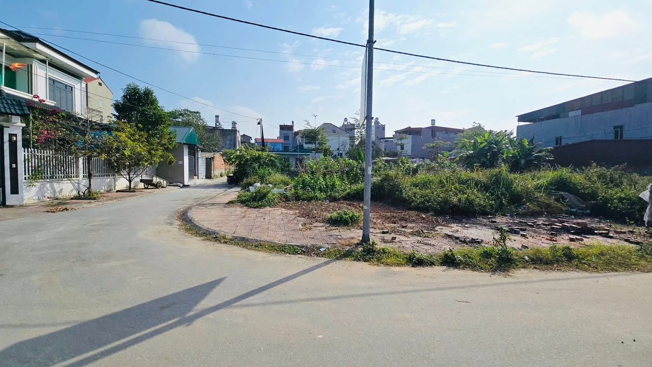 Biệt thự lô góc KDC Điện Lực Hiệp Hòa 211m² giá chỉ 4 tỷ - Cơ hội đầu tư tuyệt vời!