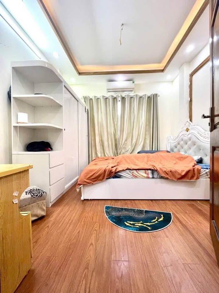 Nhà mặt ngõ thông ô tô Lĩnh Nam 35m² giá 11.3 tỷ - Kinh doanh đắc địa!