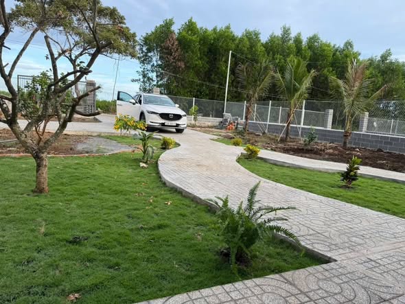 Nhà vườn Long Tân Đất Đỏ 1000m² giá 1.8 tỷ - Thiết kế hiện đại đẹp mắt!