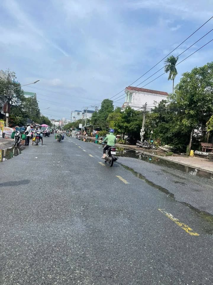 Nhà phố Lý Văn Lâm Cà Mau 100m² giá 2.9 tỷ - Đầu tư sinh lời ngay!