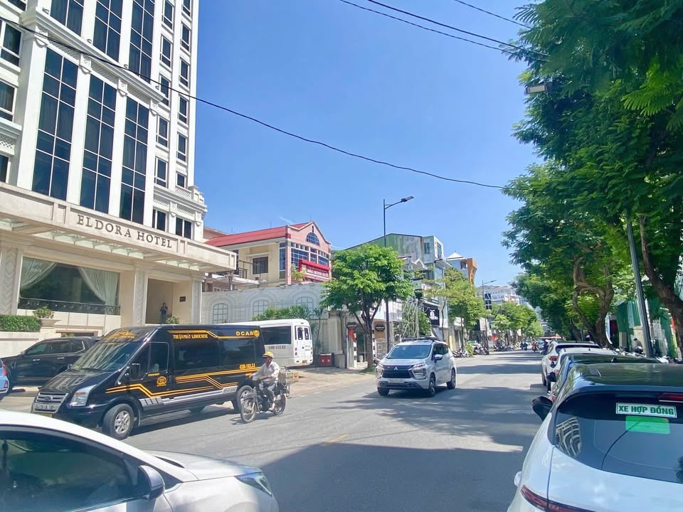 Bán nhà 2 tầng mặt tiền Bến Nghé - Phú Hội, TP Huế 400m² giá 69 tỷ - Đầu tư sinh lời cao!