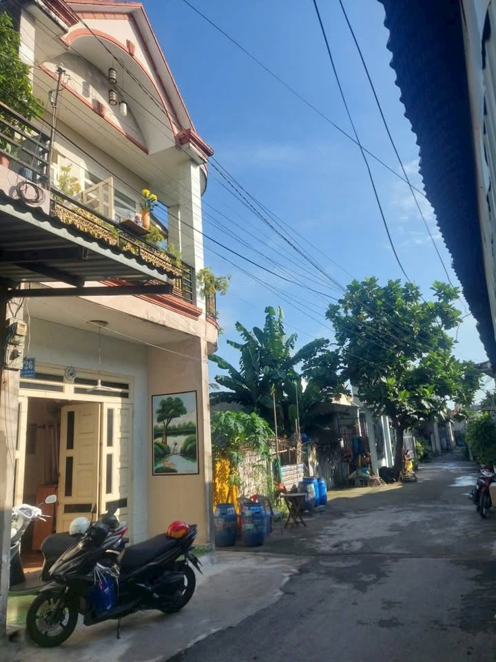 Nhà riêng Dĩ An 176m² giá 3 tỷ - Bán gấp, không thể bỏ qua!