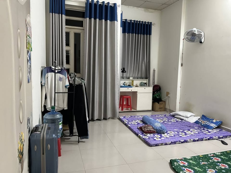 Nhà 2 Tầng Kim Liên 90m² giá 4 tỷ - Hẻm xe hơi thông thoáng!