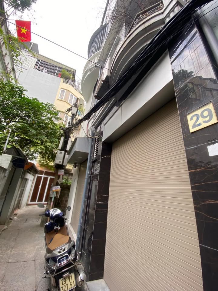 Nhà phố Đội Cấn 36m² giá 8.74 tỷ - Hai mặt ngõ thông, sổ đỏ chính chủ!