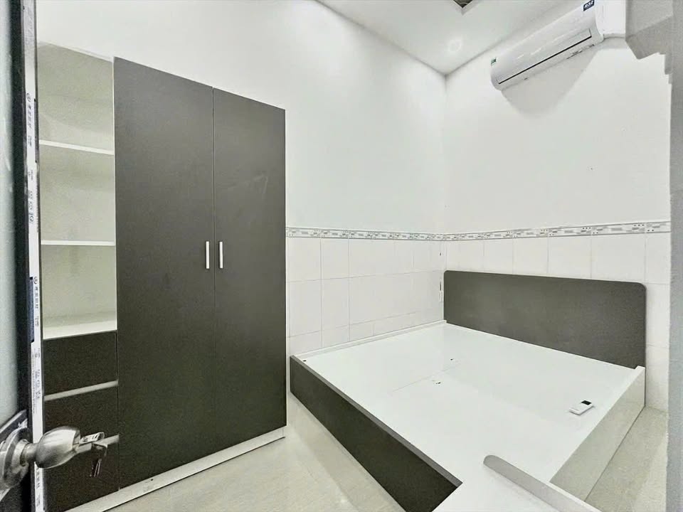 Căn hộ cho thuê 2PN tại Gò Vấp 185m² - Full nội thất, giá thỏa thuận!