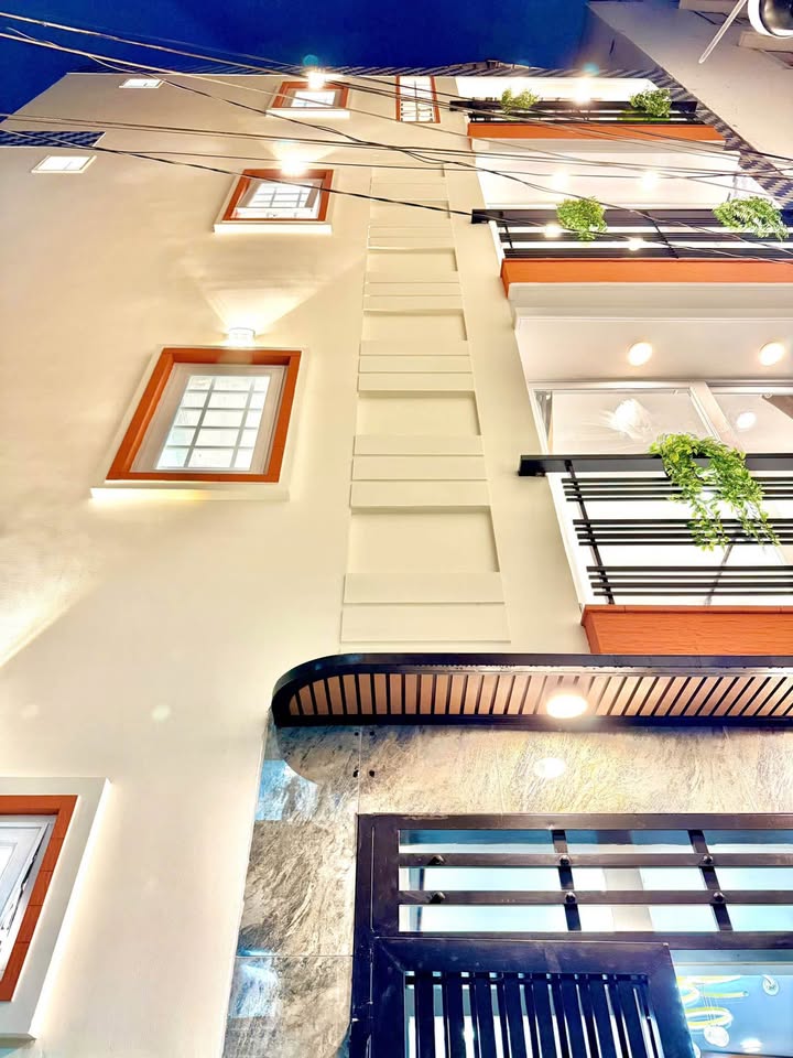 Nhà phố Đào Duy Anh, Phú Nhuận 37m² giá 7.9 tỷ - Mặt tiền hẻm ô tô, gần sân bay!