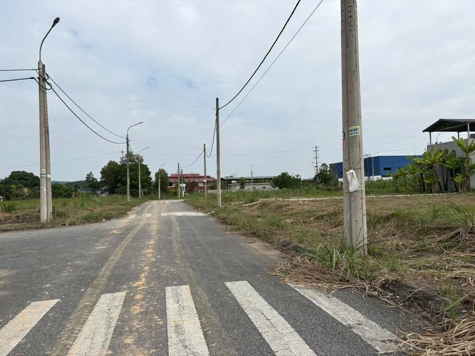 Đất nền tái định cư Âu Lâu Lào Cai 100m² giá 1.1 tỷ - Sổ đỏ chính chủ, hướng Tây