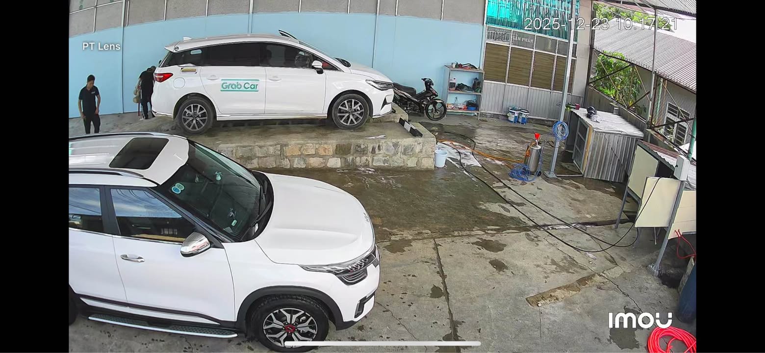 Cửa hàng rửa xe ô tô, xe máy tại Đô Vinh - Đầu tư đầy đủ thiết bị!