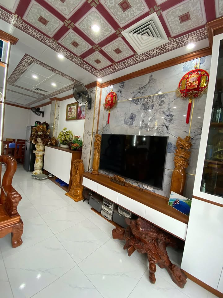 Nhà đẹp Bãi Cháy 45.2m² giá 3.4 tỷ - Cơ hội đầu tư hiếm có!