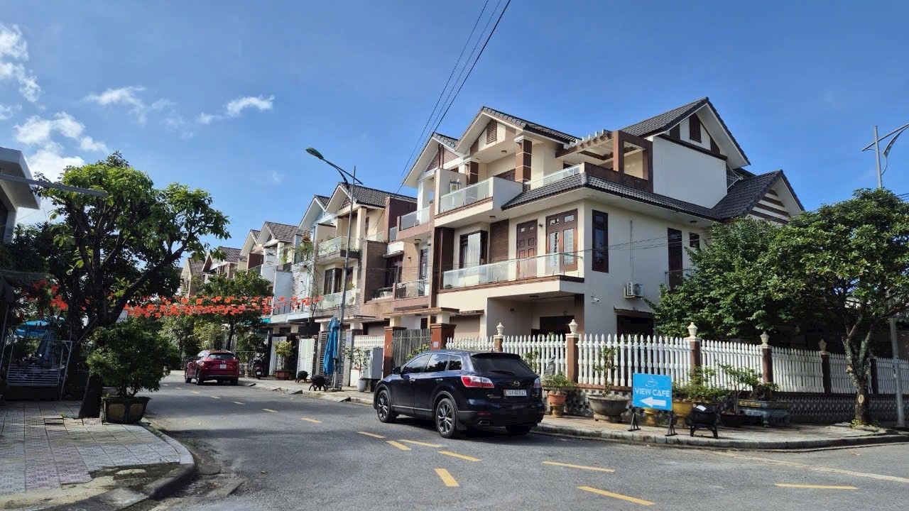 Nhà KDC Nguyễn Huệ Đông Hà 162m² giá 4.75 tỷ - Pháp lý rõ ràng, công chứng ngay!