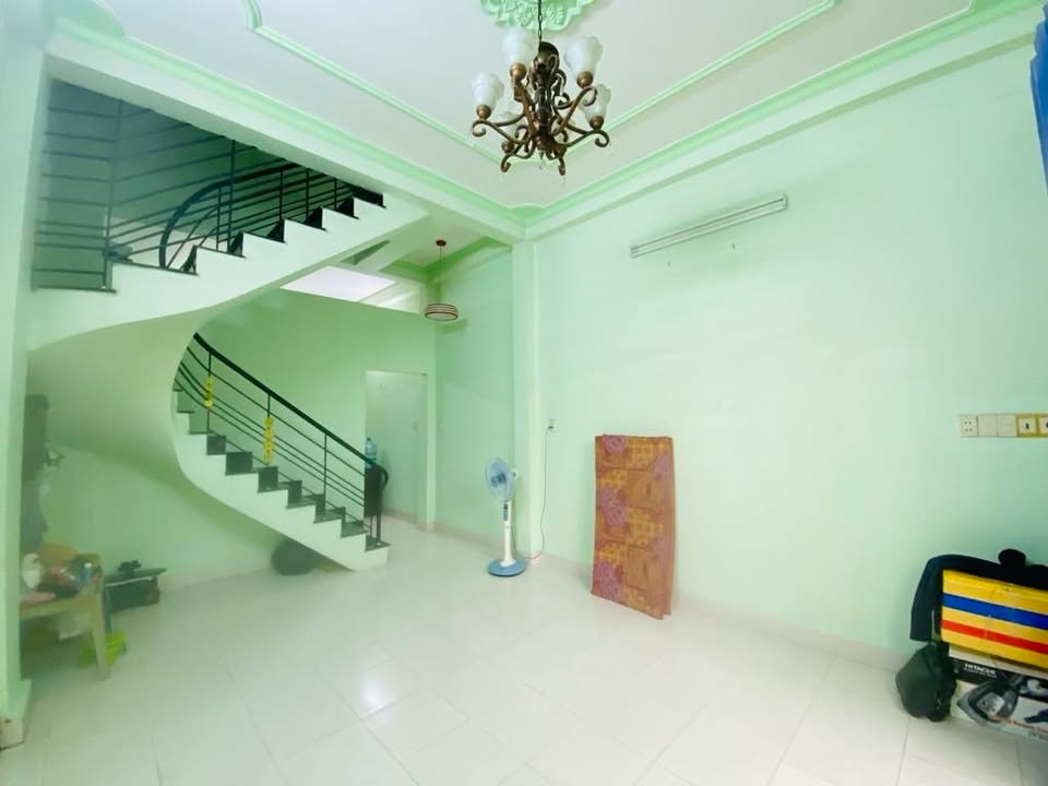 Nhà phố Tân Bình 42m² giá 7.7 tỷ - Ngay chợ Phạm Văn Hai, thuận tiện kinh doanh!