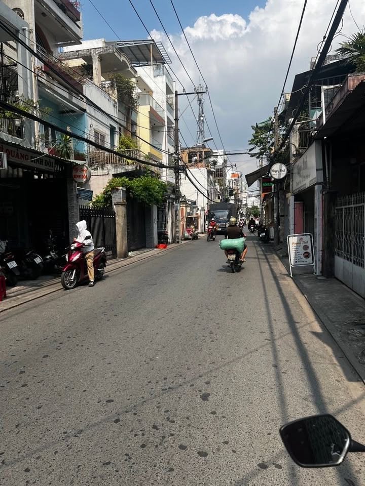 Nhà mặt tiền Trần Mai Ninh, Tân Bình 300m² giá 12.5 tỷ - Kinh doanh sầm uất!