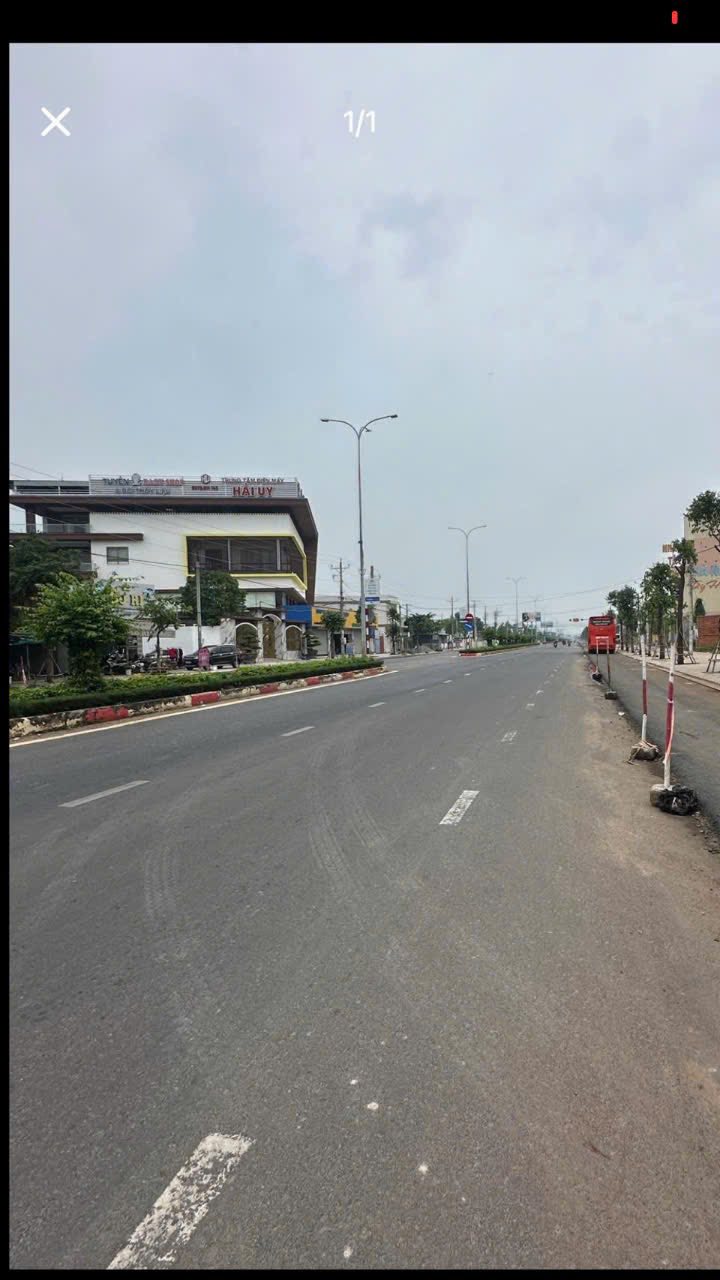 Nhà mặt tiền đường 36m Long Hải 100m² giá 5.1 tỷ - Vị trí đắc địa gần biển!