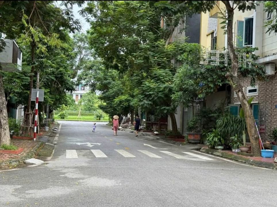 Đất nền lô góc 90m² đường Lê Nghĩa, TP Hải Dương giá chỉ 5.1 tỷ - Vị trí đẹp, giao thông thuận lợi!