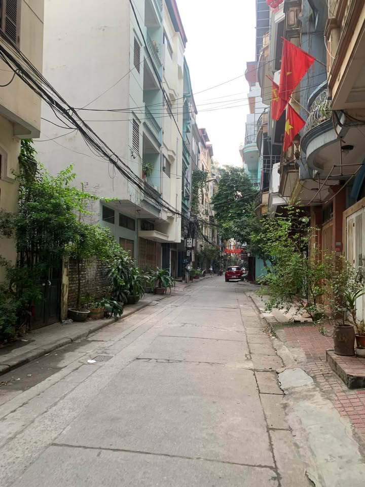 Nhà riêng Lương Yên, Hai Bà Trưng 48m² giá 9 tỷ - Đất đẹp, ngõ thoáng ô tô vào tận nơi!