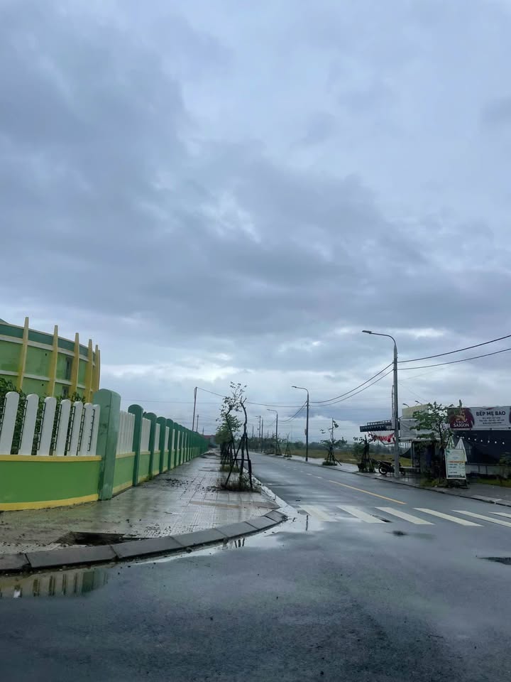 Đất nền Hòa Khương Đà Nẵng 120m² giá 2.7 tỷ - Đường 7.5m, view công viên