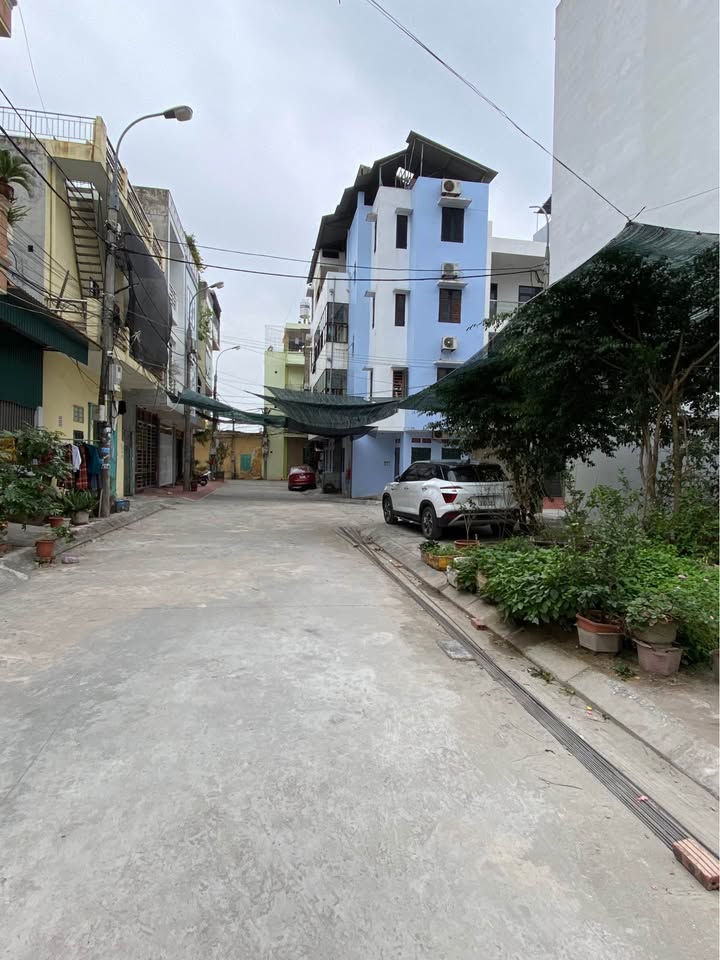 Nhà 3,5 tầng tại Quang Trung, Thái Bình 40m² giá chỉ 2 tỷ - Dễ dàng di chuyển!