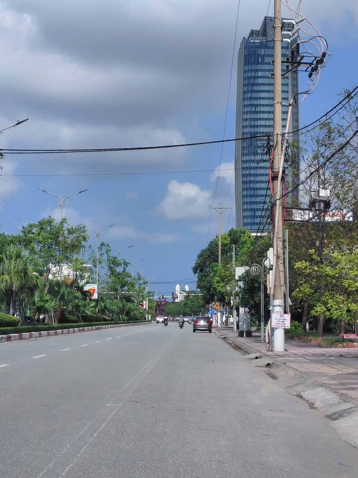 Đất mặt tiền đường Hàm Nghi, Hà Tĩnh 2152m² giá 19 tỷ - Cơ hội đầu tư hấp dẫn!