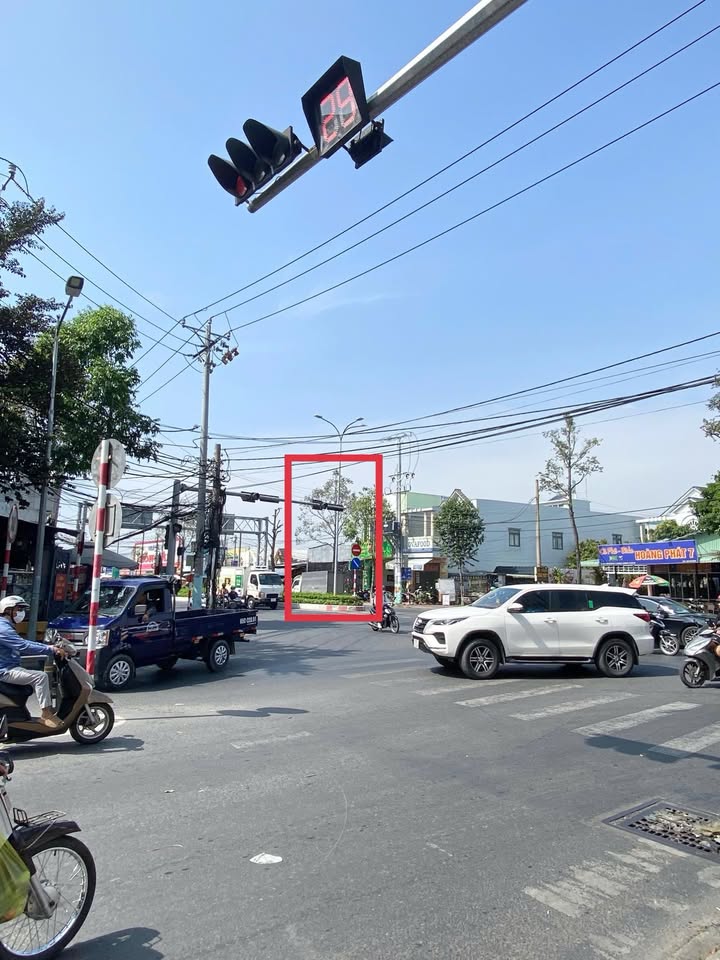 Cho thuê mặt bằng 550m² mặt tiền đường Nguyễn Văn Cừ, Cần Thơ - Vị trí đắc địa gần ngã 3 Trần Hoàng Na!