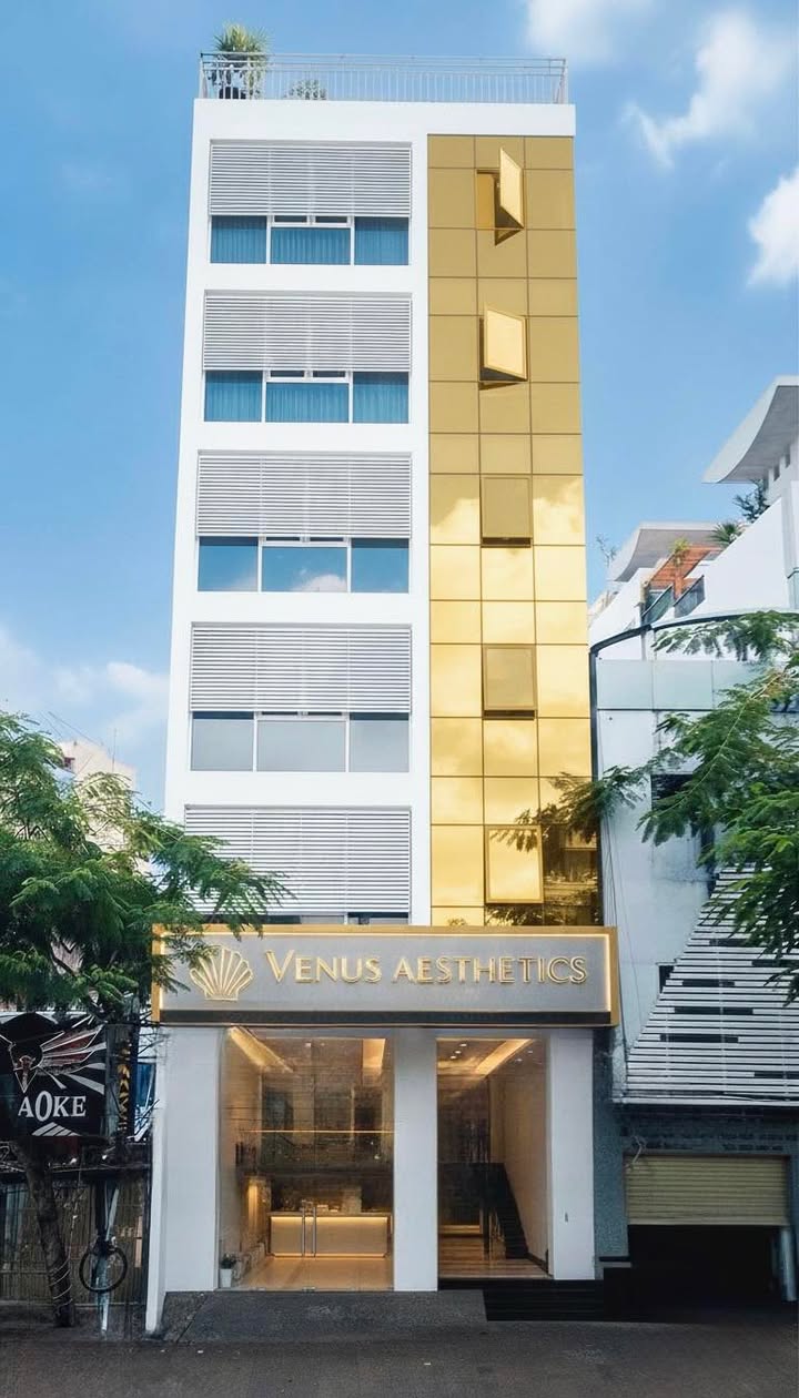 Cho thuê tòa nhà 6 tầng mặt tiền đường Trần Hưng Đạo Cần Thơ - Giá 180 triệu/tháng