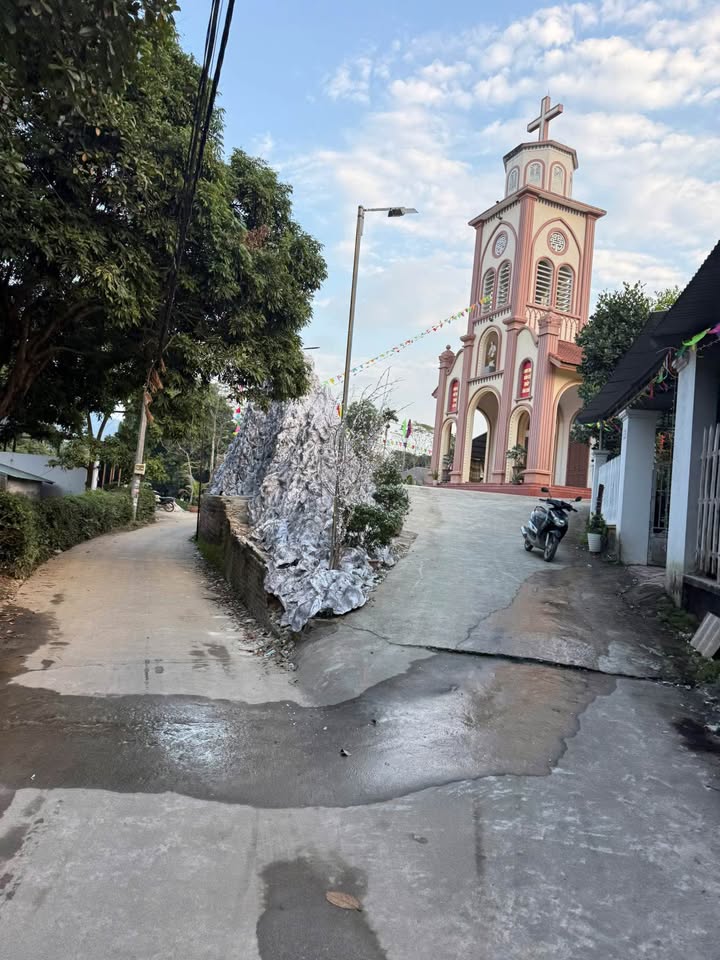 Đất thổ cư Tổ 9 Tân Hà, TP Tuyên Quang 150m² - Vị trí đẹp, ô tô vào tận nơi!