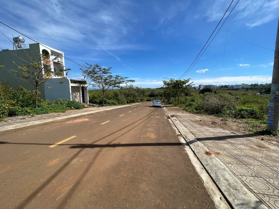 Đất liền kề Cô Bắc, Pleiku 244m² giá 3.2 tỷ - Sổ đỏ chính chủ, hướng Bắc!