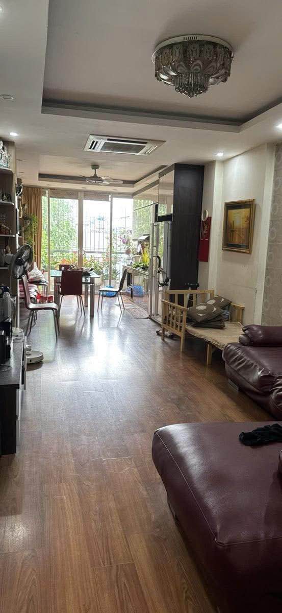 Mặt phố Hoàng Hoa Thám 61m² giá 24.5 tỷ - Kinh doanh thuận lợi, sinh lời cao!