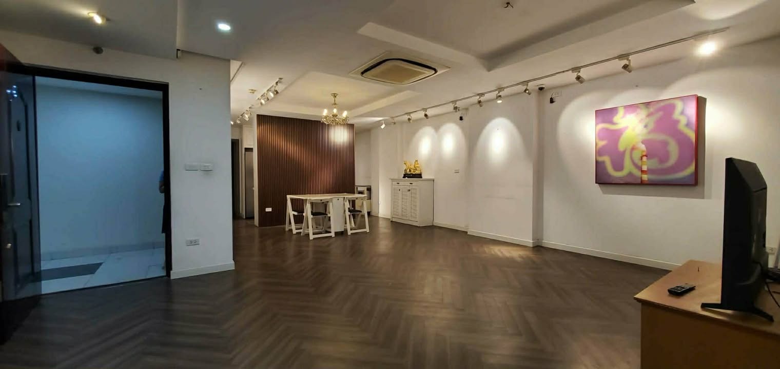 Căn hộ Helios Hoàng Mai 130m² giá 23.5 triệu - Thiết kế đẹp, tiện nghi hoàn hảo!