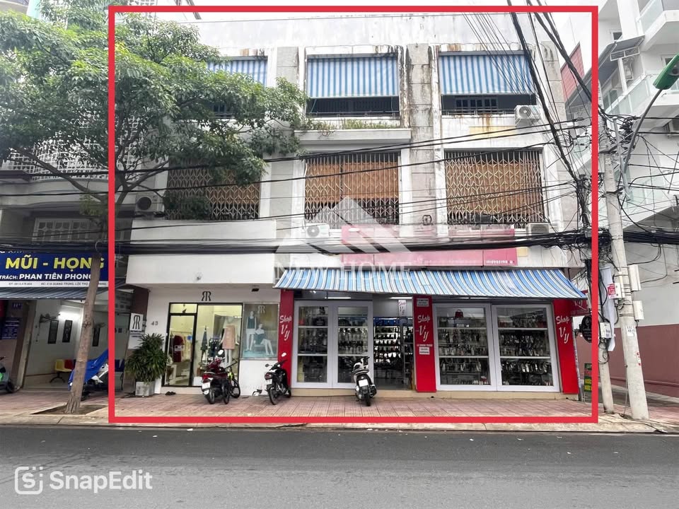 Cho thuê căn góc đường Quang Trung 210m² giá 65 triệu - Mặt tiền dễ nhận diện!