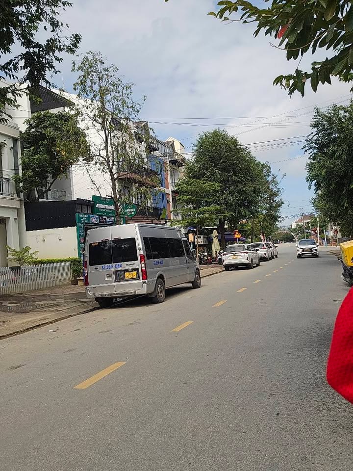 Nhà phố Hội An 48.6m² giá 8.8 tỷ - Lô góc 2 mặt thoáng, vị trí đắc địa!