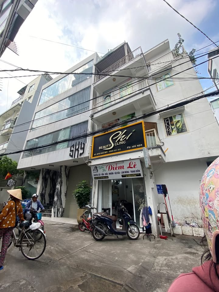 Nhà phố Cách Mạng Tháng 8, Q10 - 18m² giá 6.2 tỷ - Sổ đẹp, cho thuê ngay!