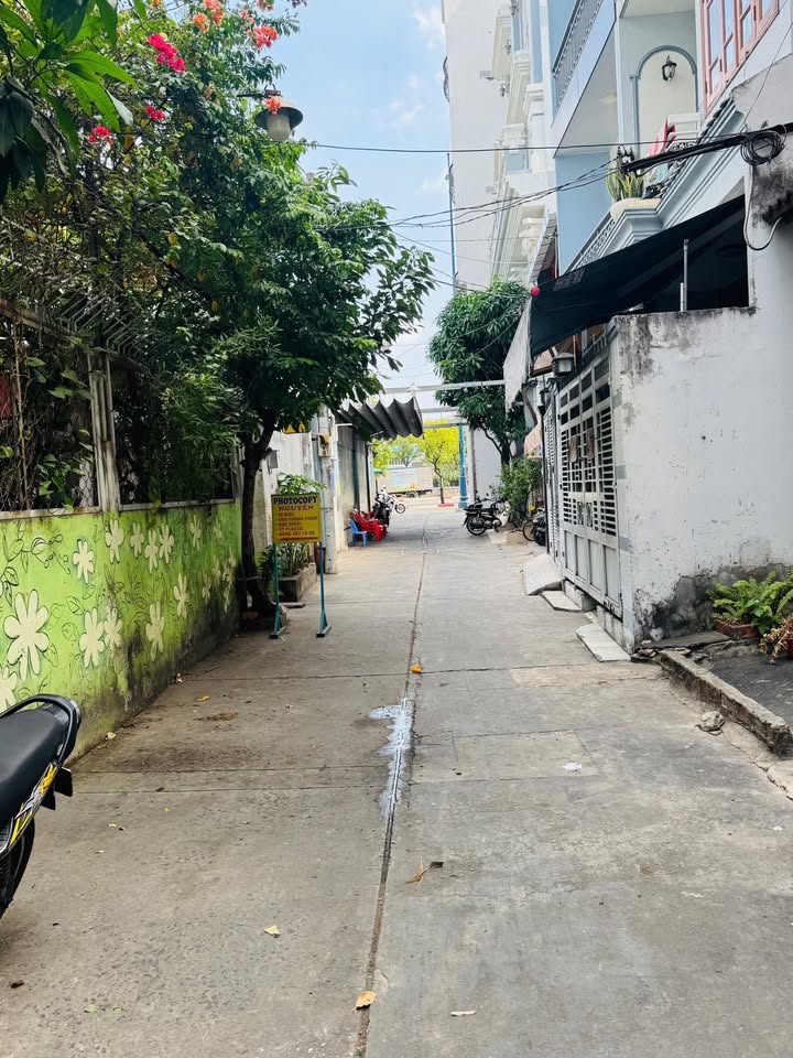 Nhà phố đường Võ Văn Kiệt, Q5, 51m² giá 4.6 tỷ - Hẻm ô tô, sẵn sàng cho thuê!