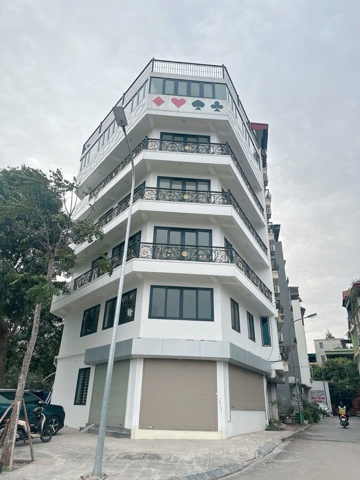 Nhà mặt phố Ngọc Thụy 60m² giá 24 tỷ - Thiết kế hiện đại, kinh doanh đắc địa!