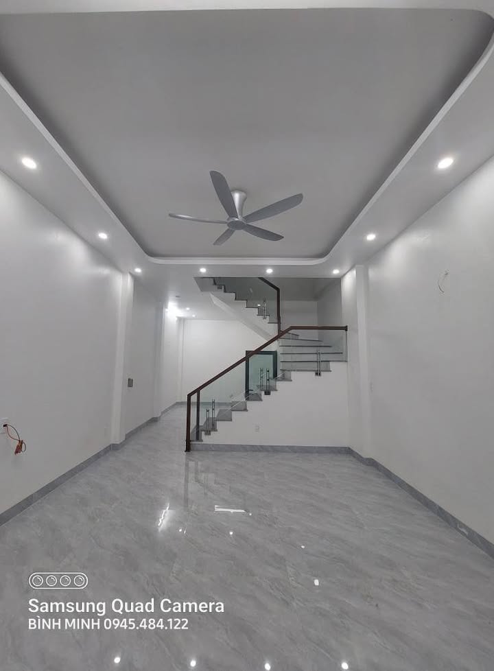 Nhà 3 tầng mặt đường Phù Nghĩa, Nam Định 46m² - Xây mới hiện đại, đầy đủ nội thất!